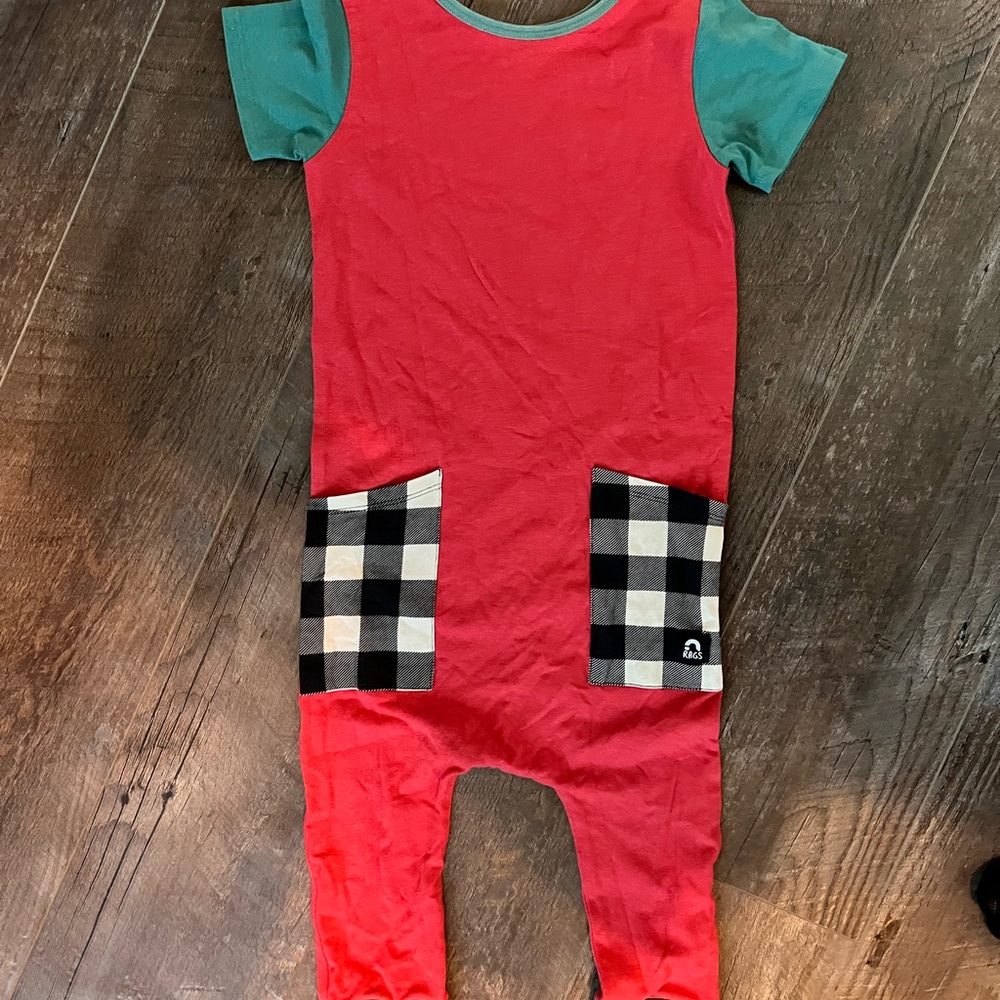 The cutest Buffalo plaid Rags. Look at those pockets!